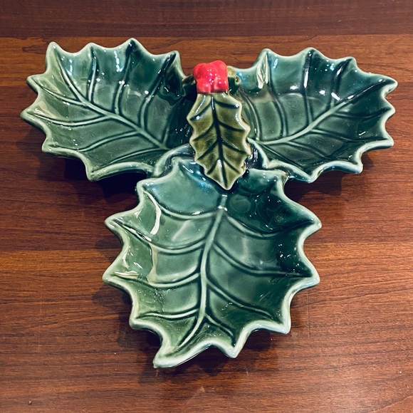 🎄🌟HP🌟VTG Glazed Ceramic Divided 3 Holly Leaf & Berries Candy Dish - Picture 3 of 6